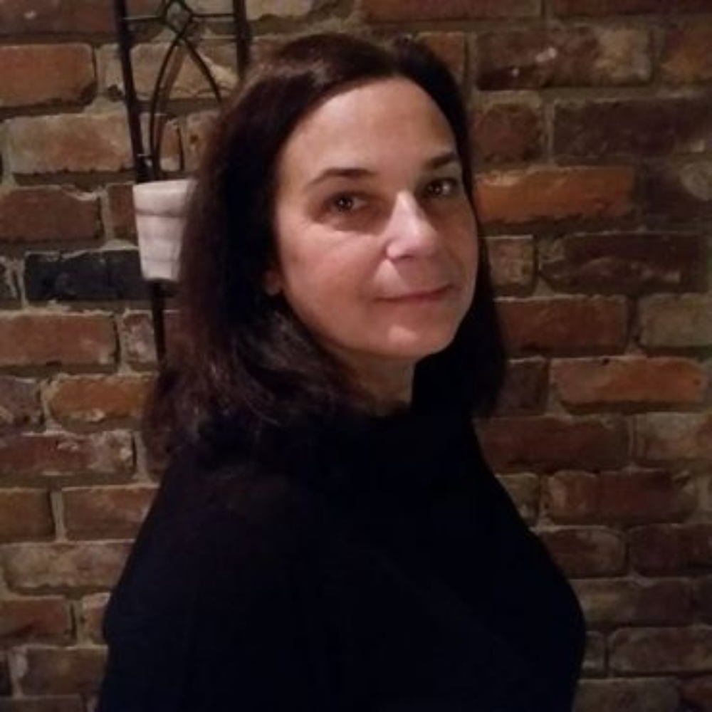 Meet your Posher, Julia